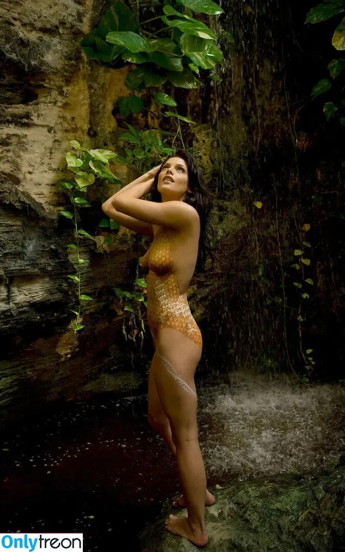 Ashley Greene nude photo #0581 (ashgreeny / ashleygreene)