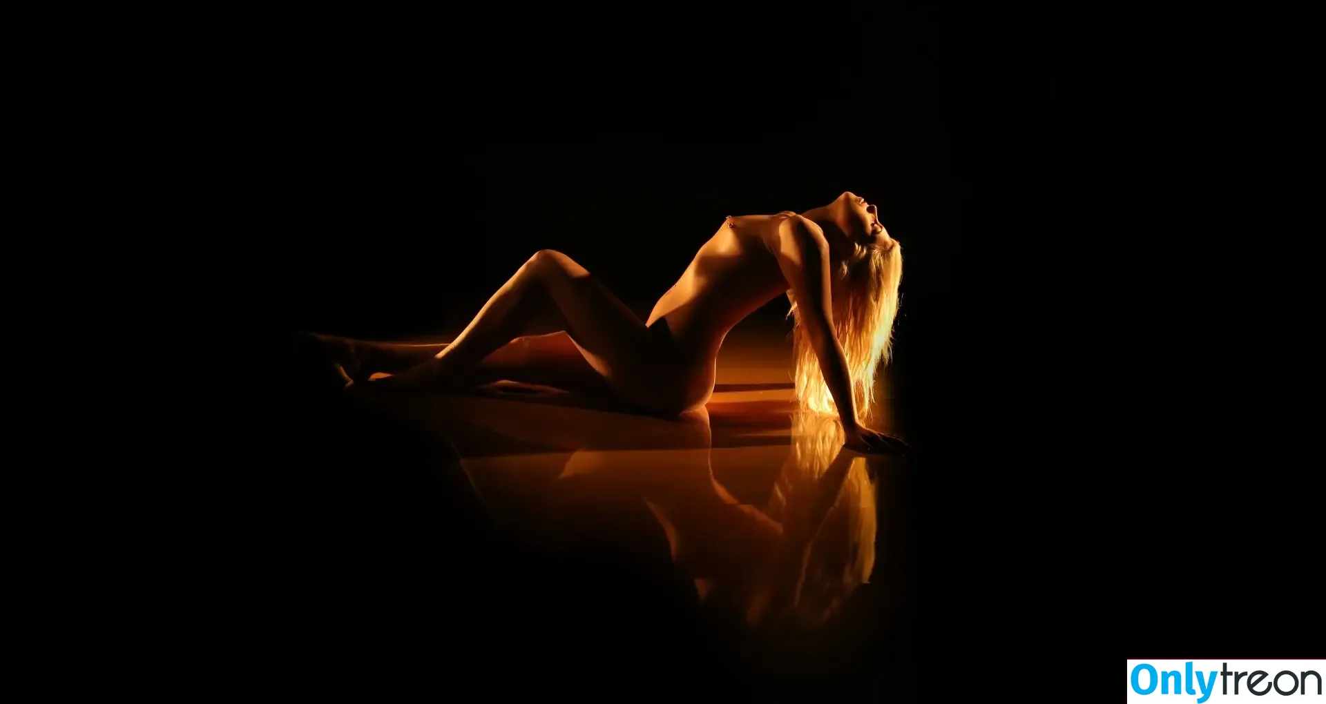 Ashley Holiday nude photo #0008 (theashpop)