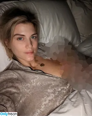 Ashley Louise James / ashleylouisejames / sexyashleyjames nude photo #0095