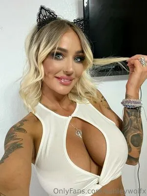 ashleywolfx / ashleywolfxo nude photo #0011