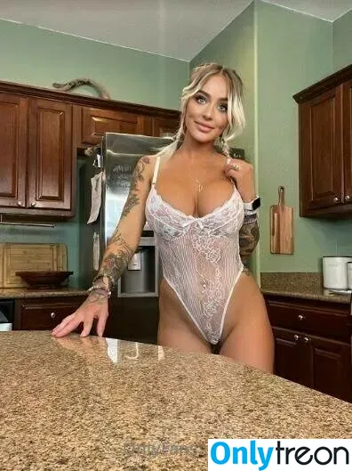 ashleywolfx nude photo #0009 (ashleywolfxo)