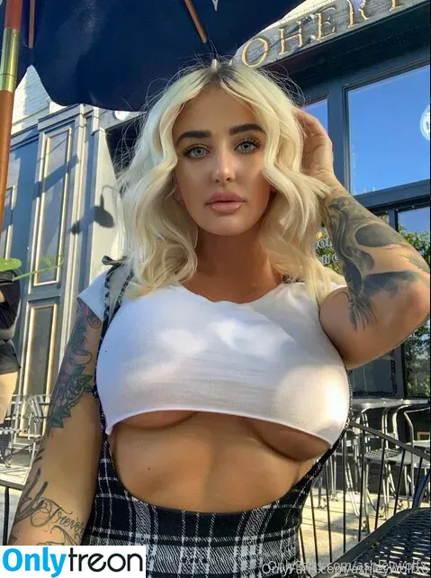ashleywolfx nude photo #0048 (ashleywolfxo)