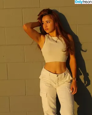 Ashly Martinez / ashly.martinez26 / sinpelareldienteee nude photo #0023