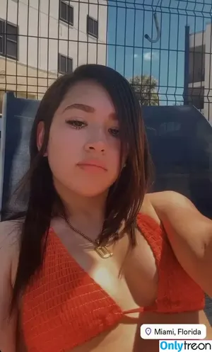 Ashly Martinez / ashly.martinez26 / sinpelareldienteee nude photo #0046