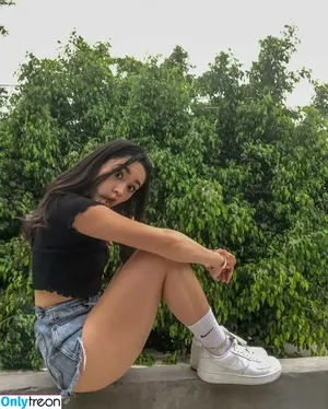 Ashly Martinez / ashly.martinez26 / sinpelareldienteee nude photo #0048