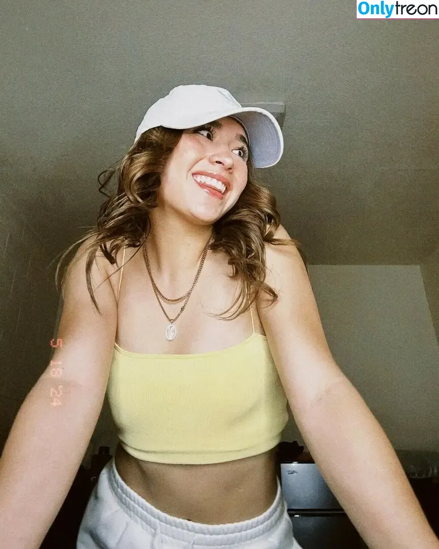 Ashly Martinez nude photo #0035 (ashly.martinez26 / sinpelareldienteee)