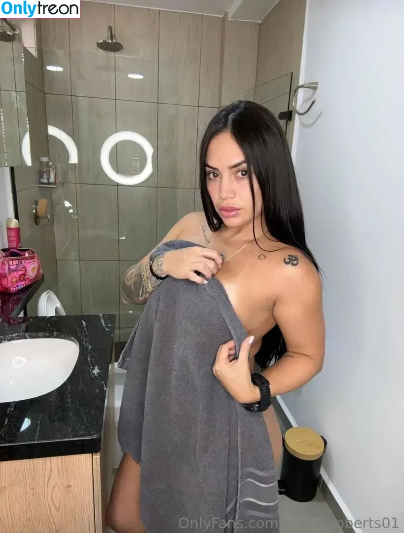 Ashlyeroberts nude photo #0025 (ashlyeroberts01 / iamashleyroberts)
