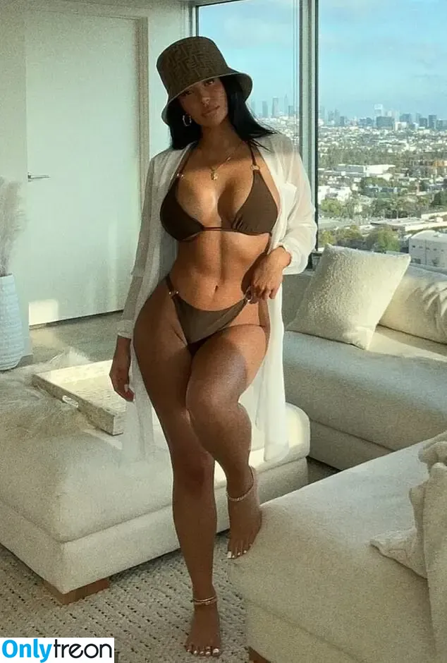 Ashlyn Castro nude photo #0002 (Ashlyn Castro)