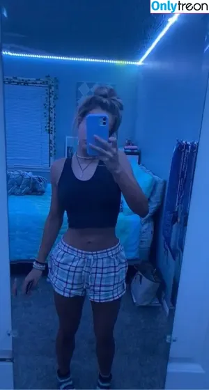 ashlynsmith / Ashlyn Smith / ashlyn._.smith nude photo #0004