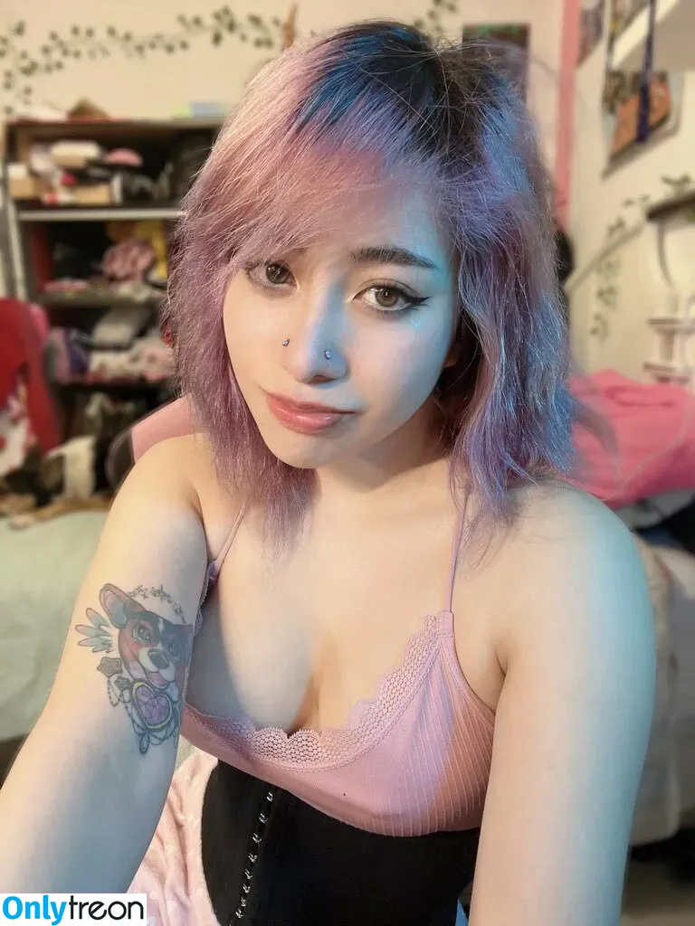Ashounch nude photo #0001 (Ashounch)
