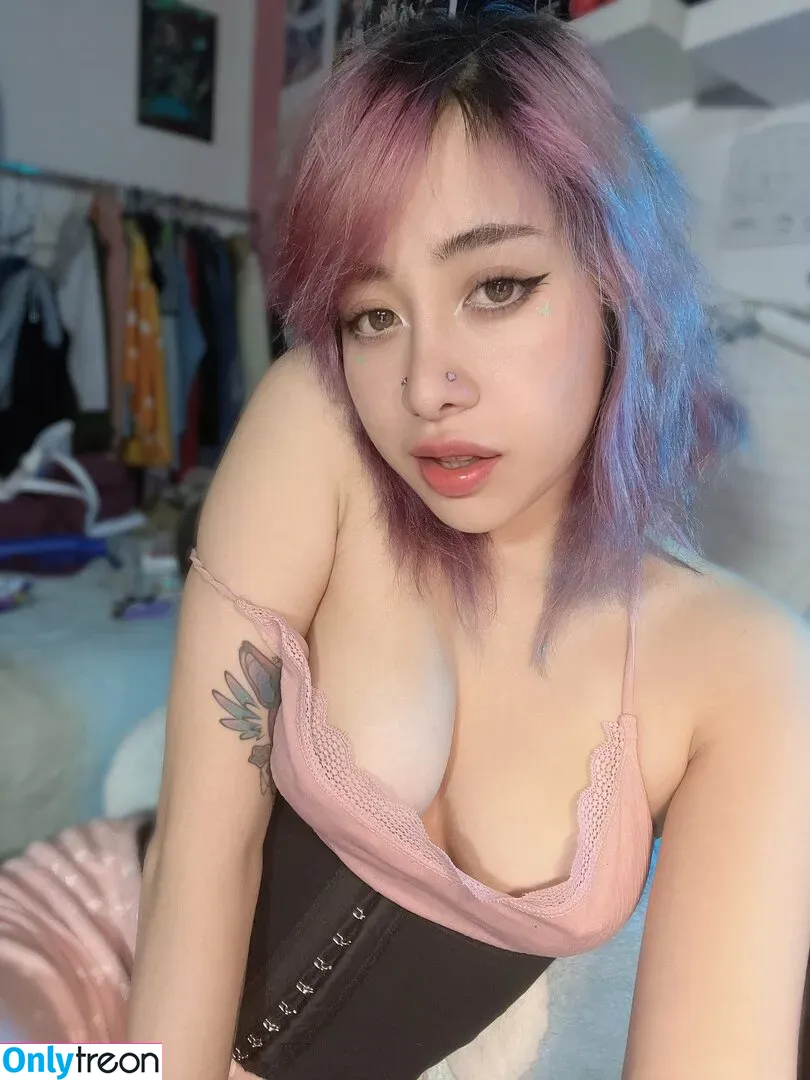 Ashounch nude photo #0003 (Ashounch)