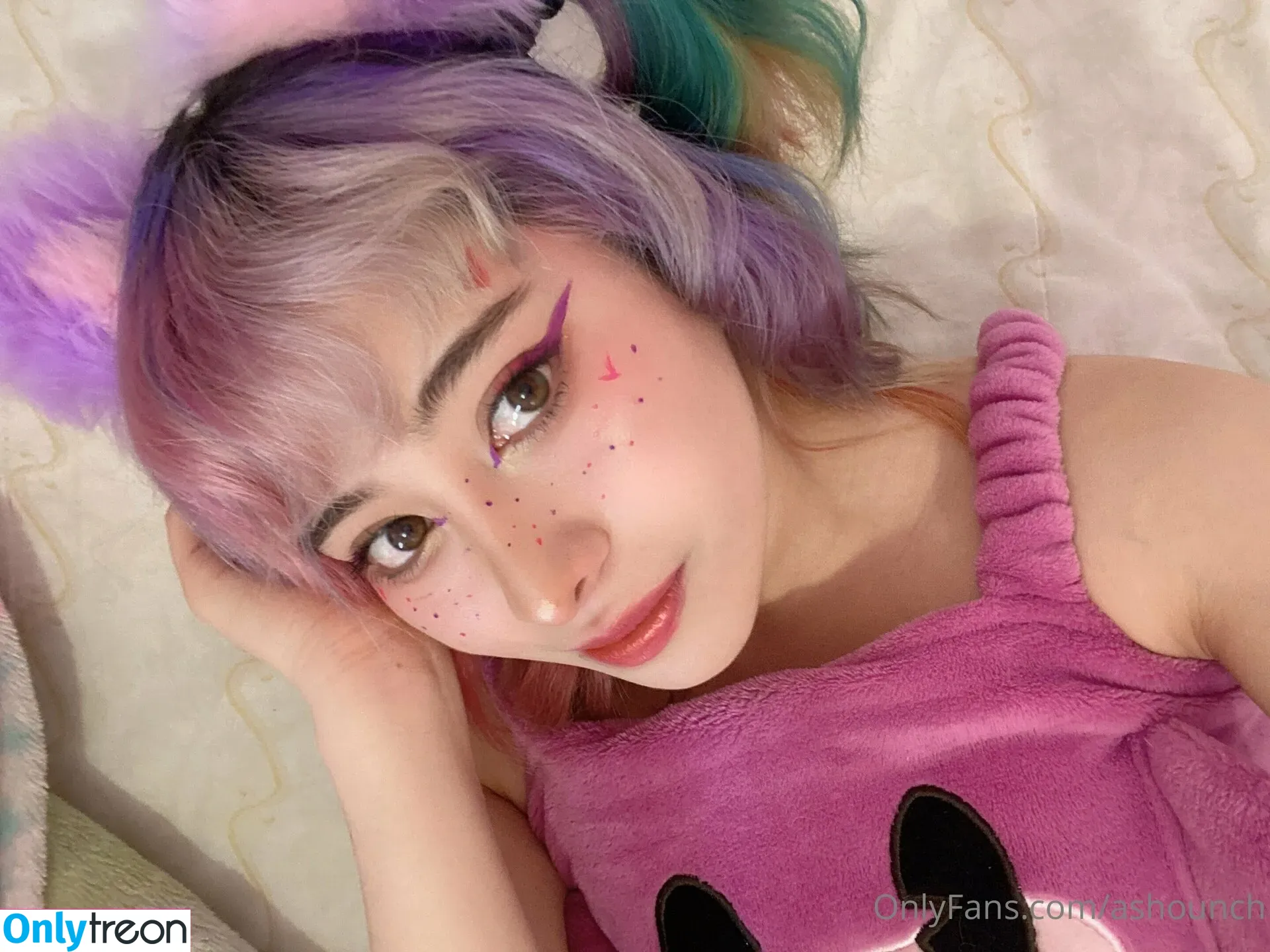 Ashounch nude photo #0028 (Ashounch)