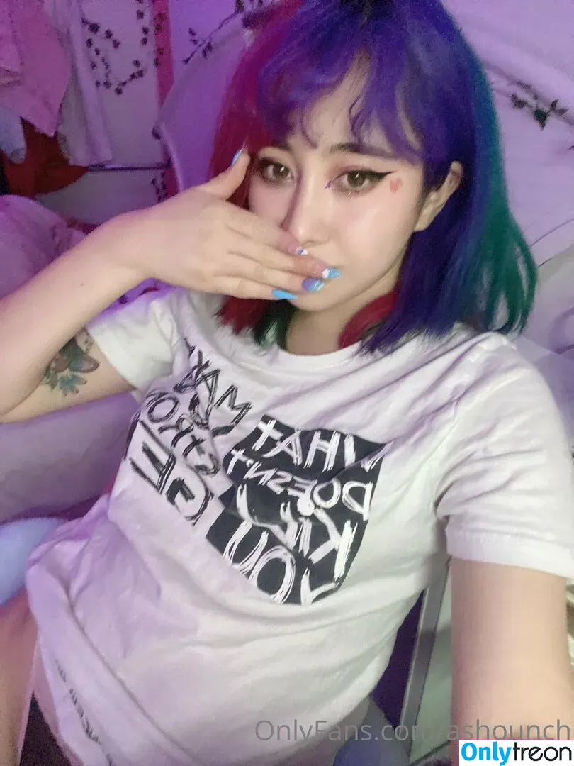 Ashounch nude photo #0033 (Ashounch)