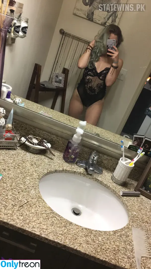 Ashton Breeding nude photo #0003 (ashbreeding | State Wins / ashton_breeding)