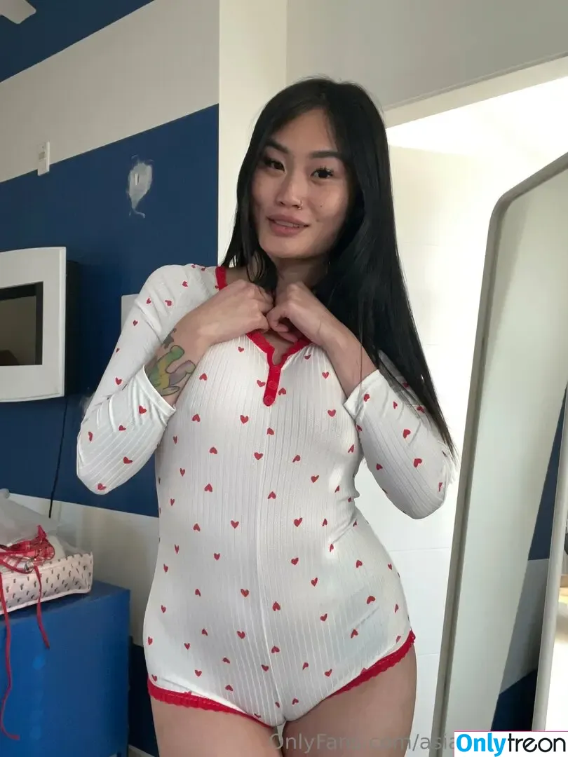 asianlolatessa nude photo #0134 (asialolathedrug)