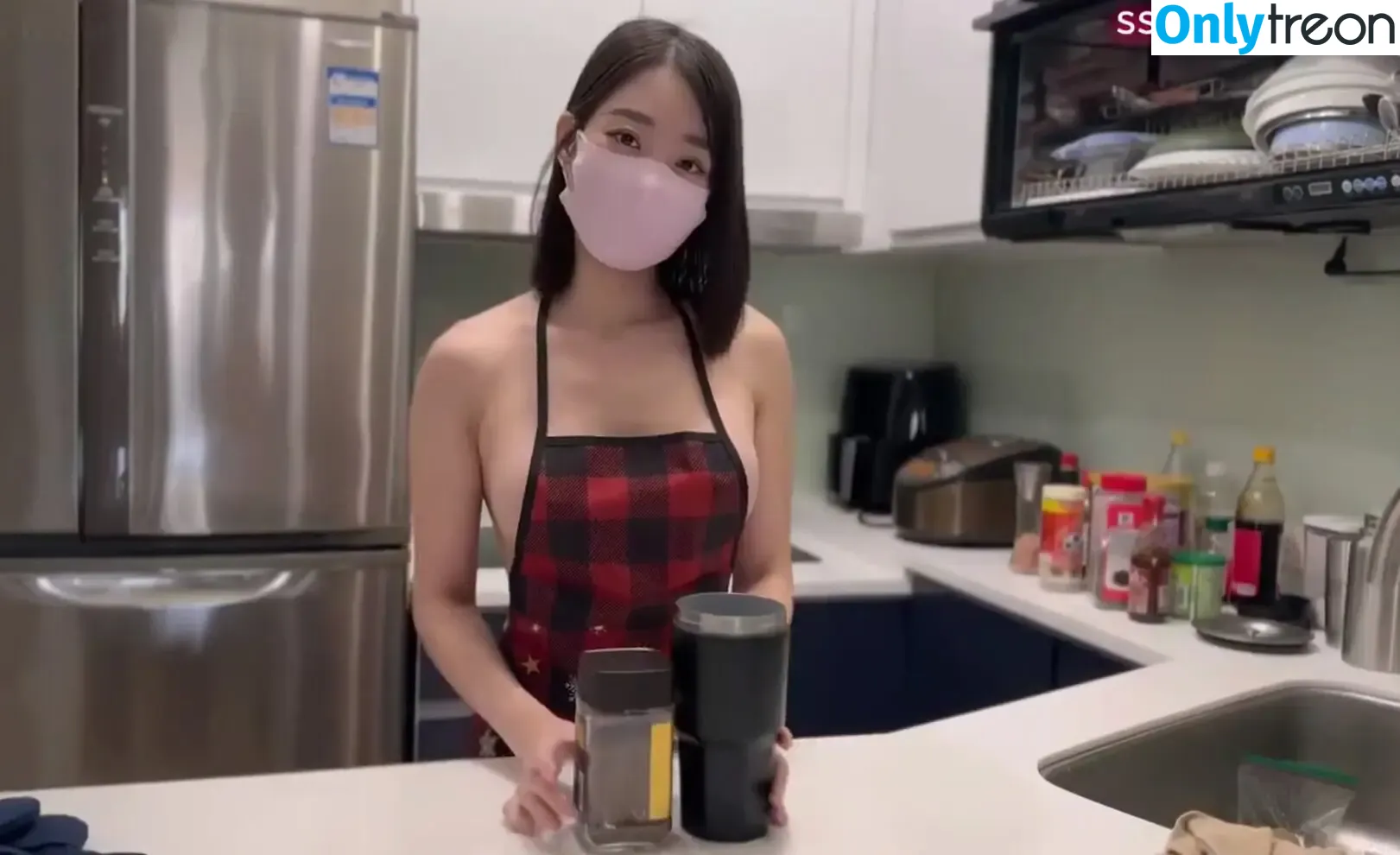 asianpeachyqueen nude photo #0067 (_szehinching_ / asian-queen)
