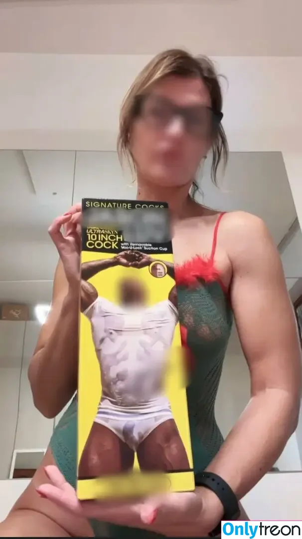 asja_visconti nude photo #0085 (asja_visconti)