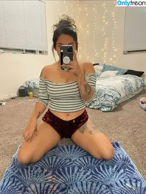 ask4iris / askirislibby nude photo #0010