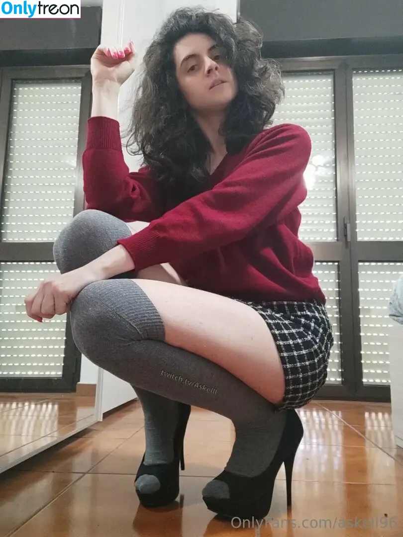 askell96 nude photo #0003 (Askell / askellh)