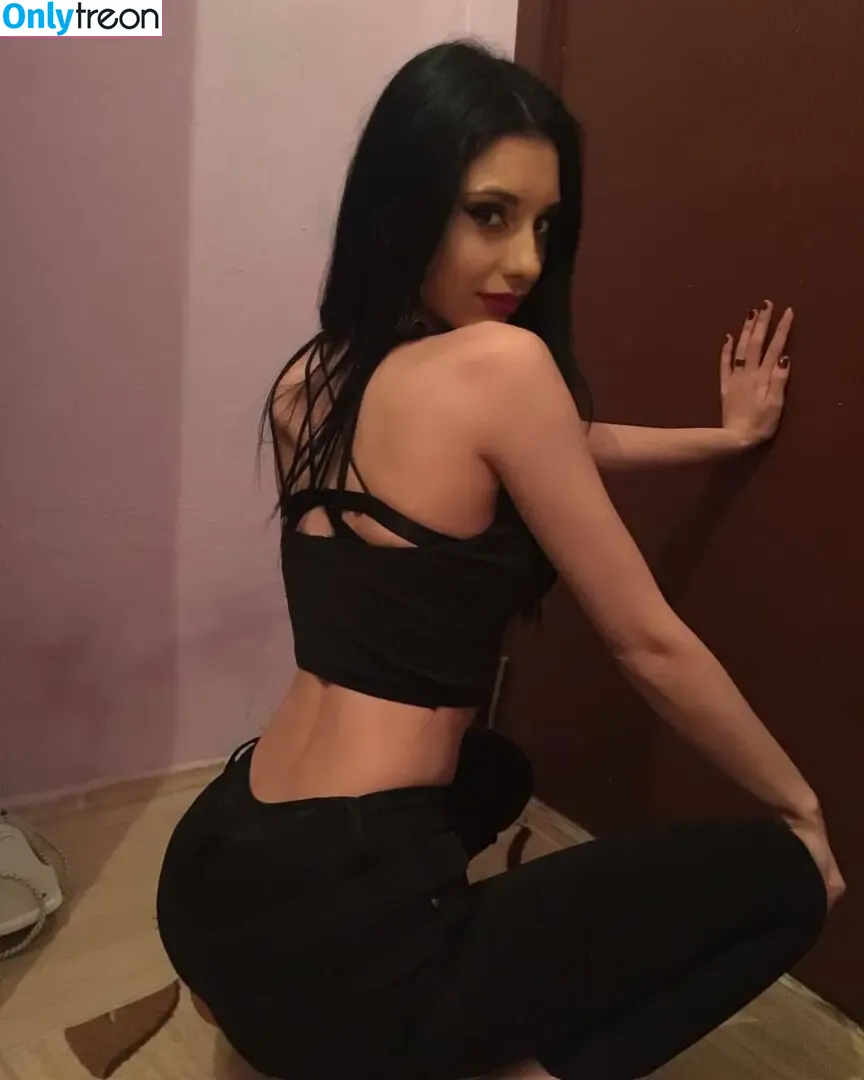 Aslihan nude photo #0013 (edlefraau / edlefrau4 / onlyaslihanim)