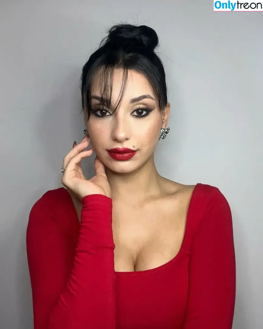Aslihan nude photo #0040 (edlefraau / edlefrau4 / onlyaslihanim)
