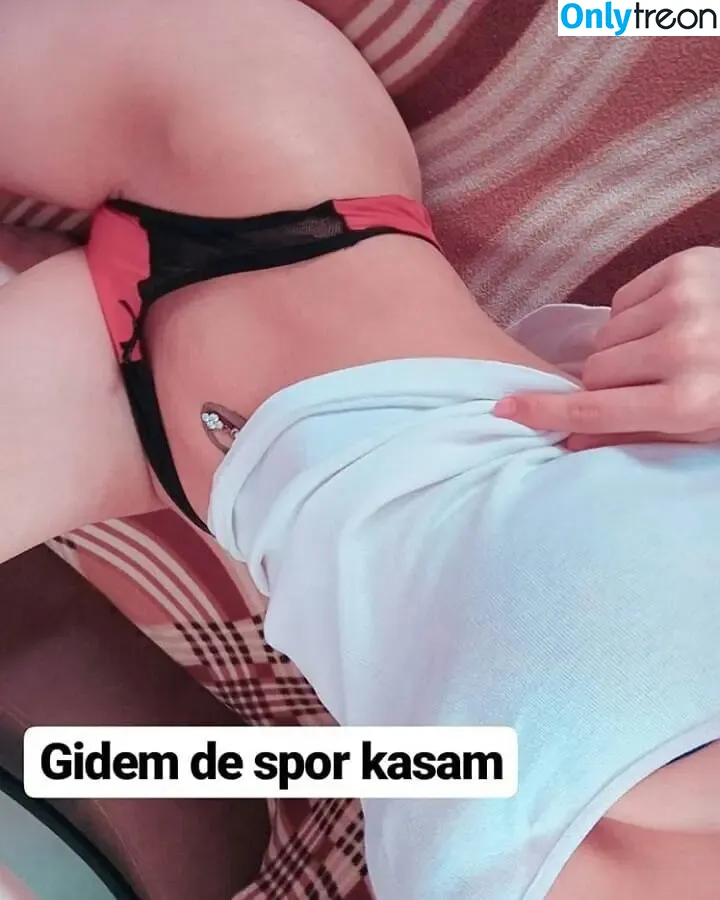 Aslihan nude photo #0048 (edlefraau / edlefrau4 / onlyaslihanim)