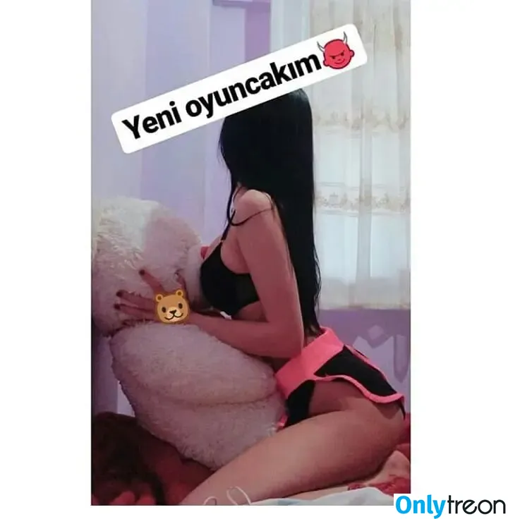 Aslihan nude photo #0053 (edlefraau / edlefrau4 / onlyaslihanim)