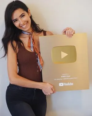 ASMR Glow / Sharon Dubois / asmrglow / asmrglow_ nude photo #0012