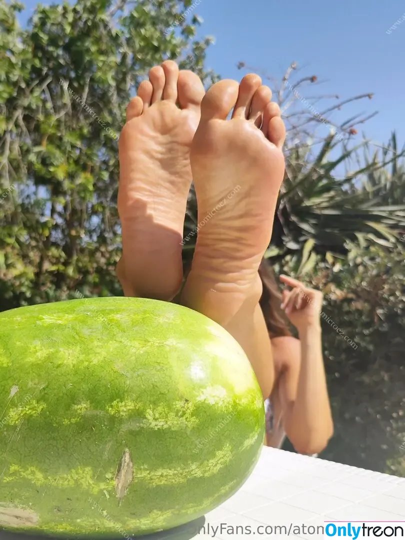 atomictoez_vip nude photo #0204 (atomictoezz)