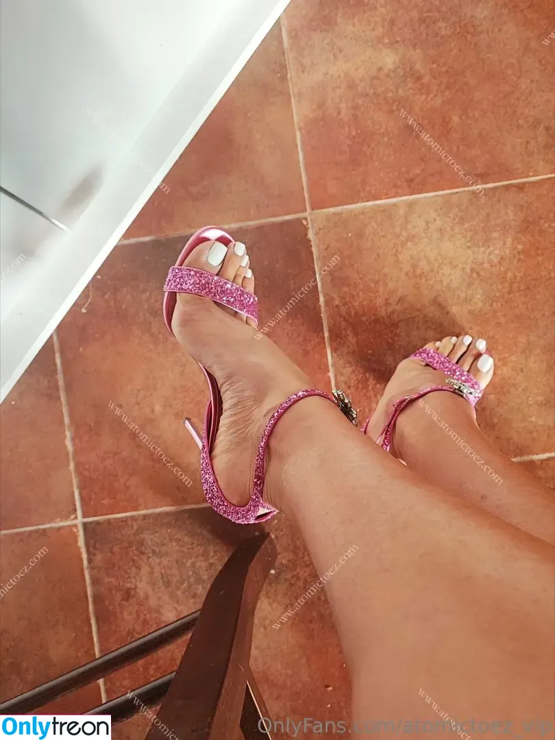 atomictoez_vip nude photo #0211 (atomictoezz)