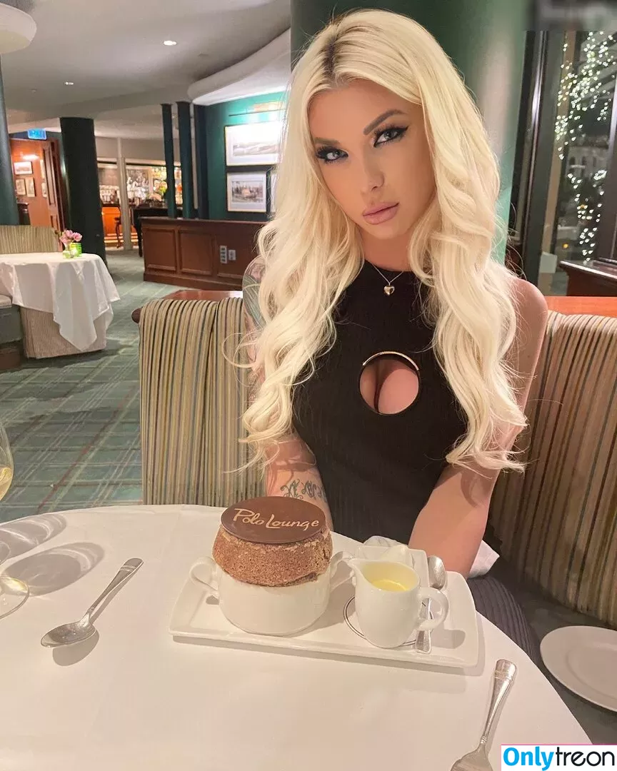 Aubrey Kate nude photo #0212 (aubreykate / aubreykatexxx / officialaubreykate)