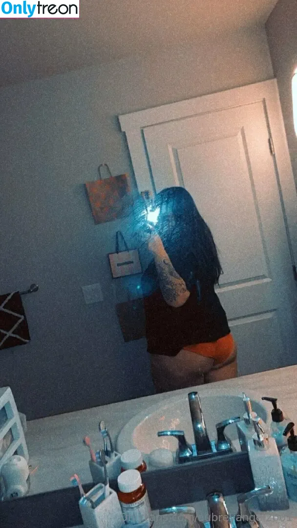 aubreyangel2001 nude photo #0009 (aubreyangel2001)