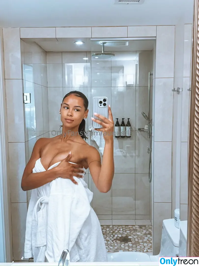 augustlaines nude photo #0006 (augustlaines)