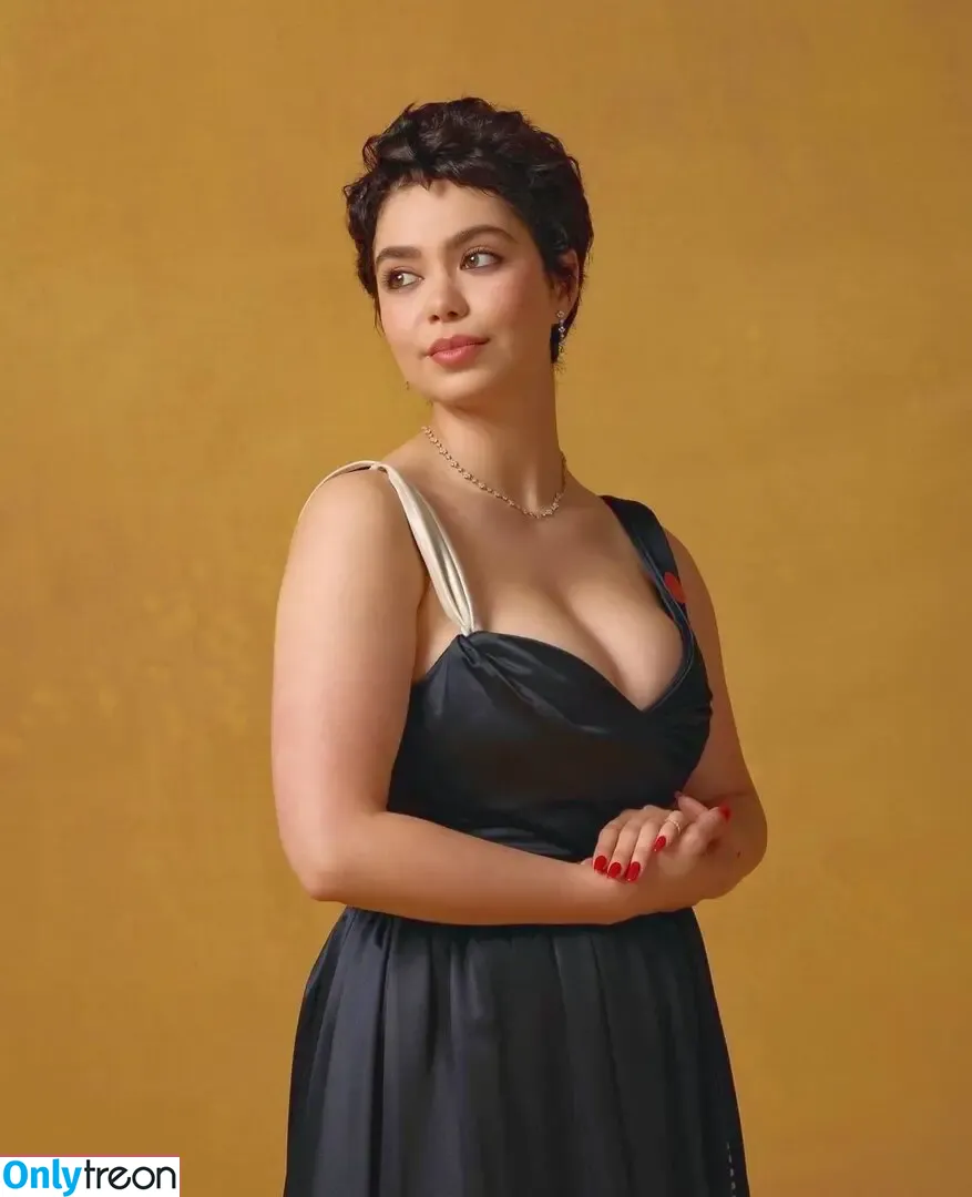 Aulii Cravalho nude photo #0193 (Auli’i Cravalho / auliicravalho)