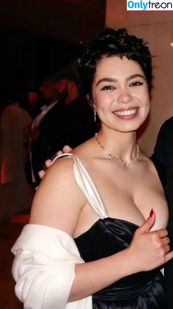 Aulii Cravalho nude photo #0199 (Auli’i Cravalho / auliicravalho)