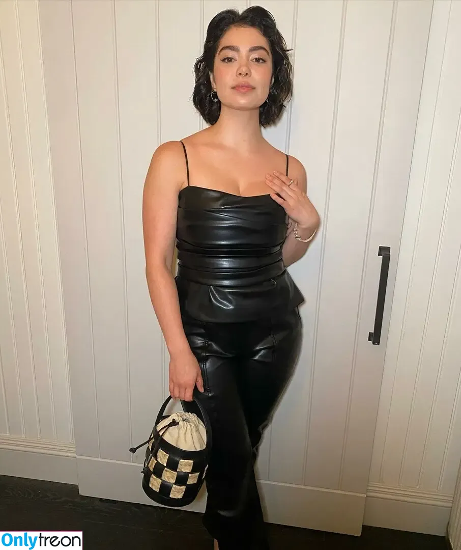 Aulii Cravalho nude photo #0227 (AuliiCravalho / Auli’i Cravalho)