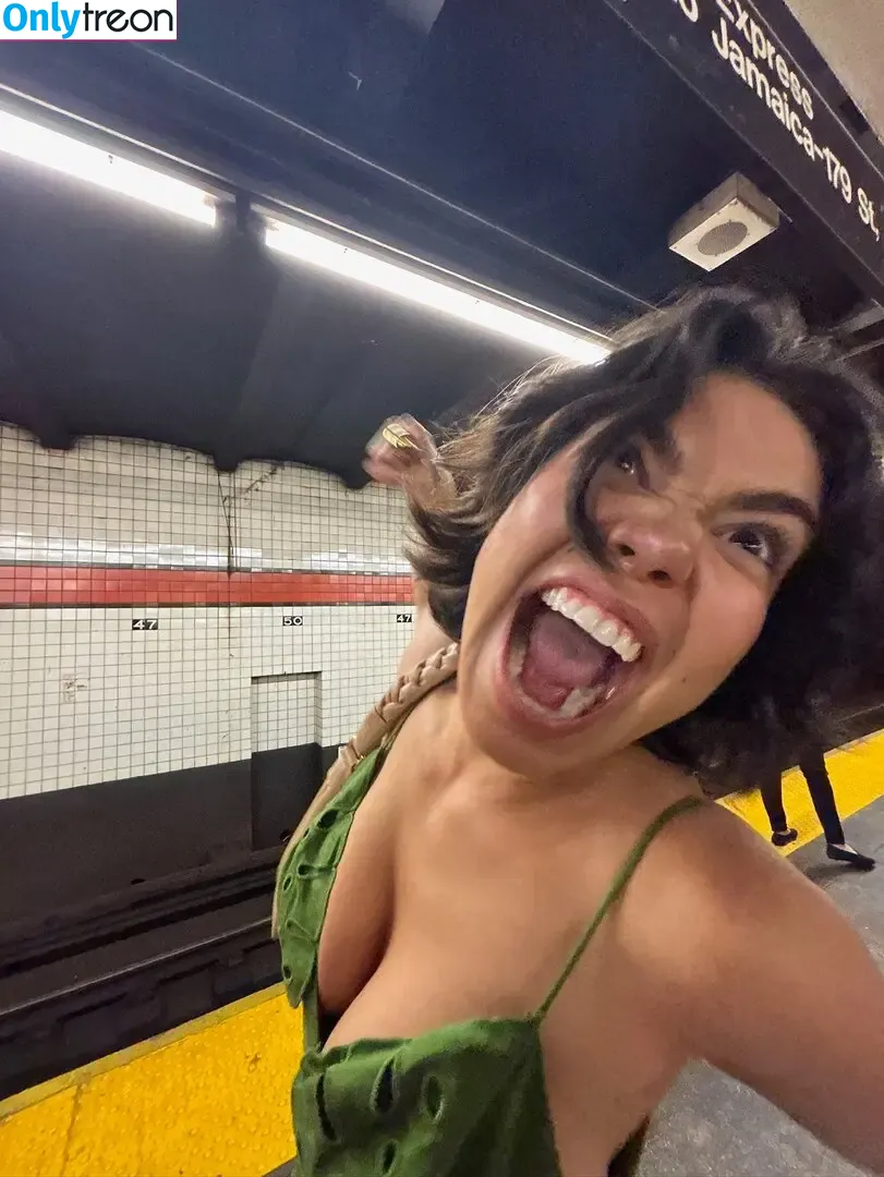 Aulii Cravalho nude photo #0248 (AuliiCravalho / Auli’i Cravalho)
