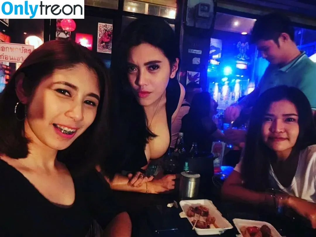 Aungsumalyn nude photo #0020 (aungggsumalyn / aungsumalynnn / aungsumalynx)