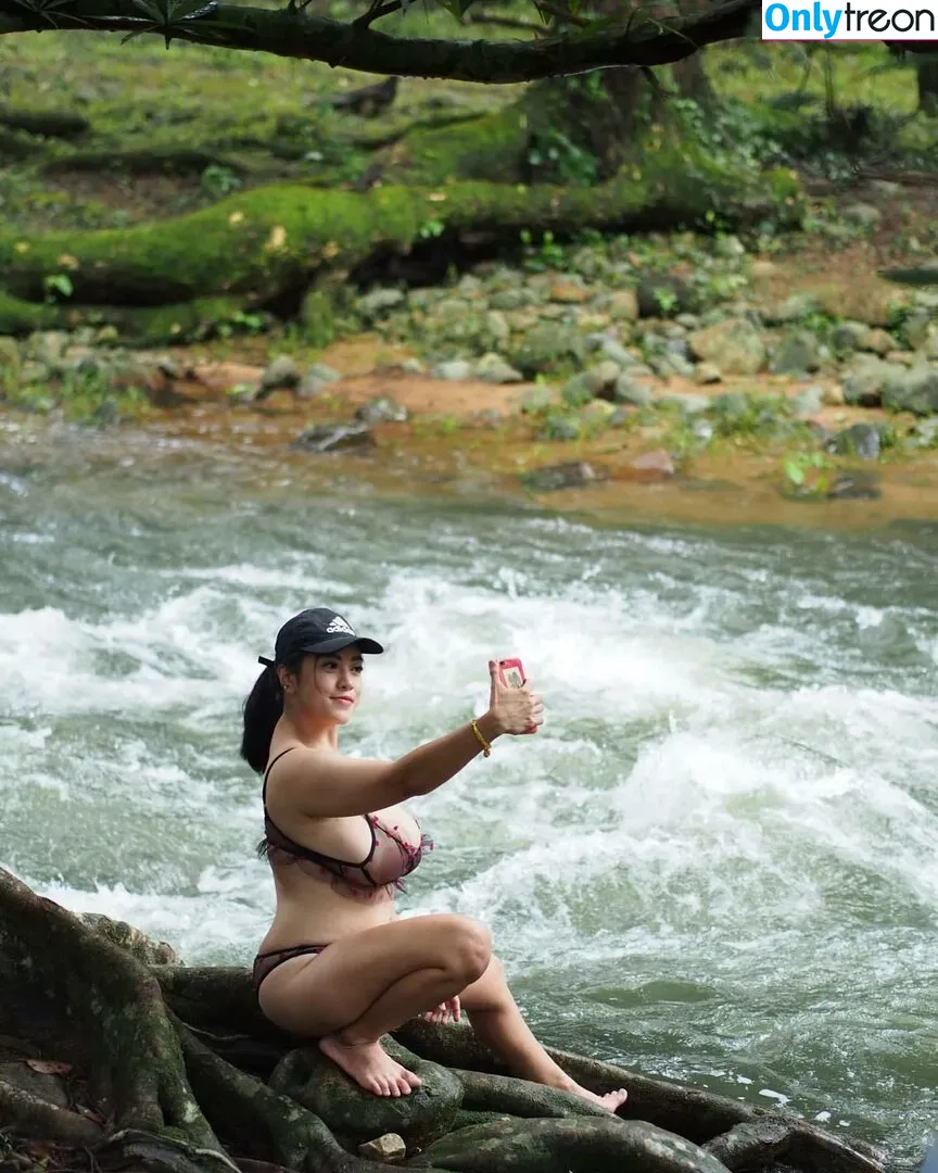 Aungsumalyn nude photo #0057 (aungggsumalyn / aungsumalynnn / aungsumalynx)