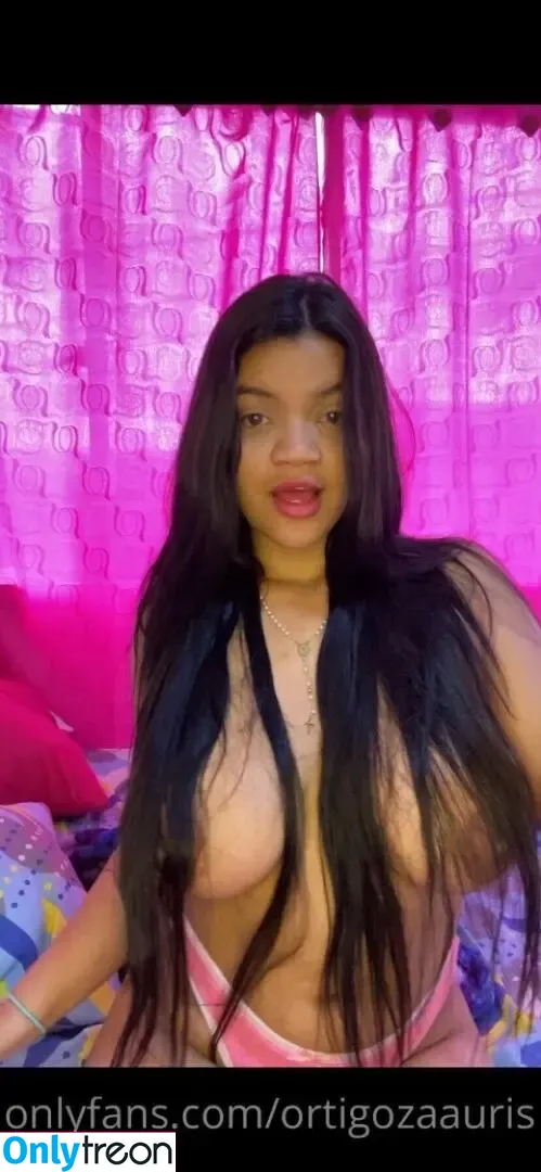 Auris Ortigoza nude photo #0214 (aurisortigoza / ortigozaauris)