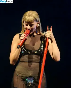Aurora Aksnes / auroramusic / singer nude photo #0497