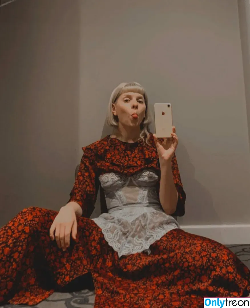 Aurora Aksnes nude photo #0003 (auroramusic / singer)