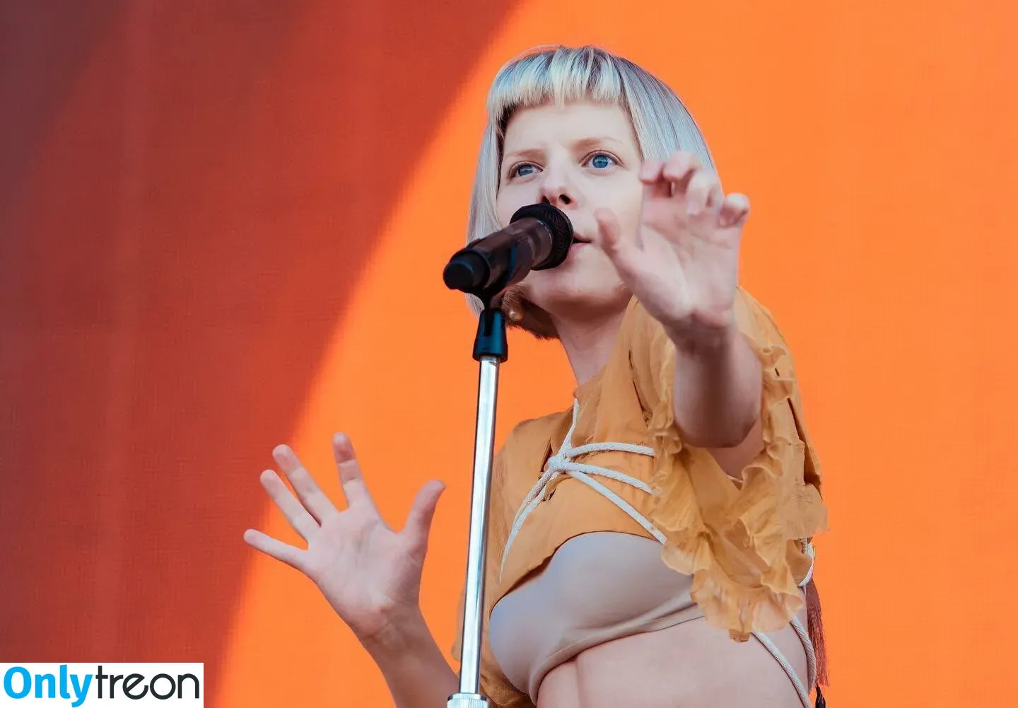 Aurora Aksnes nude photo #0062 (auroramusic / singer)