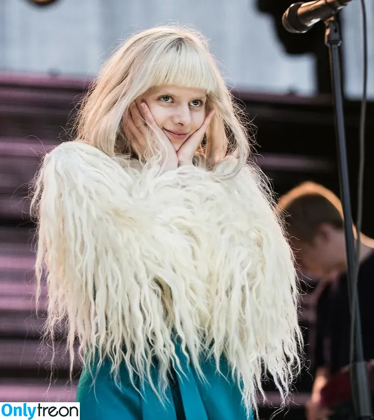 Aurora Aksnes nude photo #0080 (auroramusic / singer)