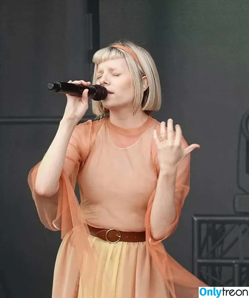 Aurora Aksnes nude photo #0081 (auroramusic / singer)