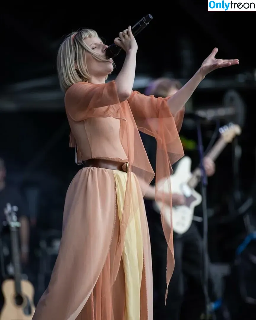 Aurora Aksnes nude photo #0083 (auroramusic / singer)