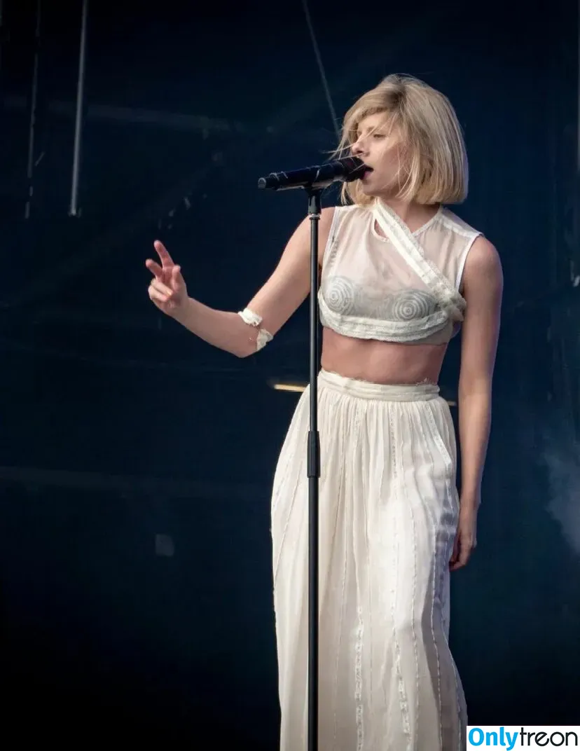 Aurora Aksnes nude photo #0102 (auroramusic / singer)