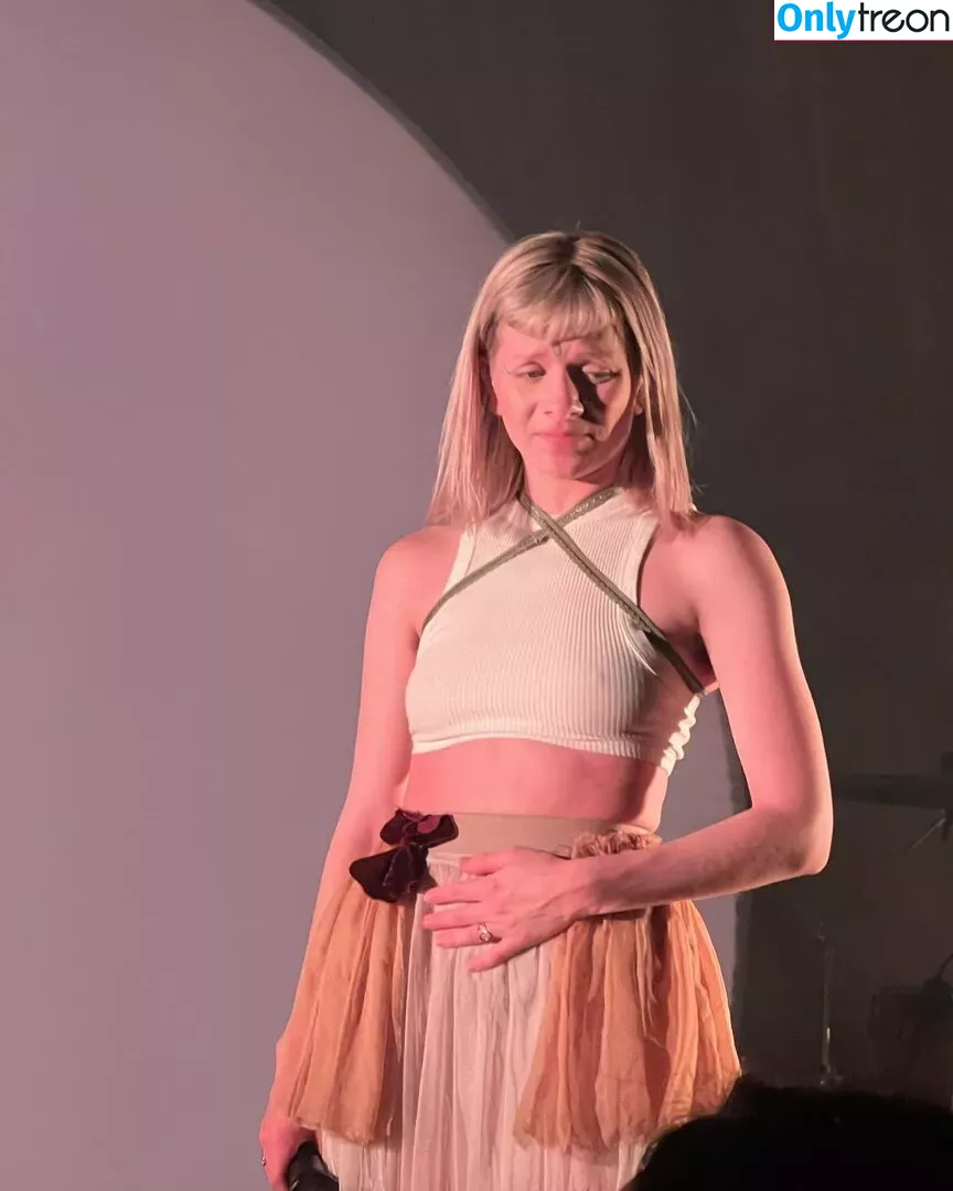 Aurora Aksnes nude photo #0144 (auroramusic / singer)