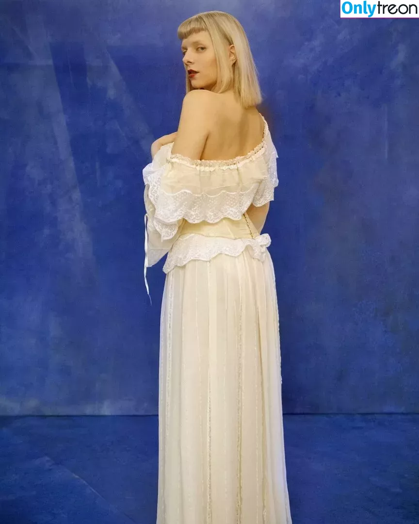 Aurora Aksnes nude photo #0151 (auroramusic / singer)