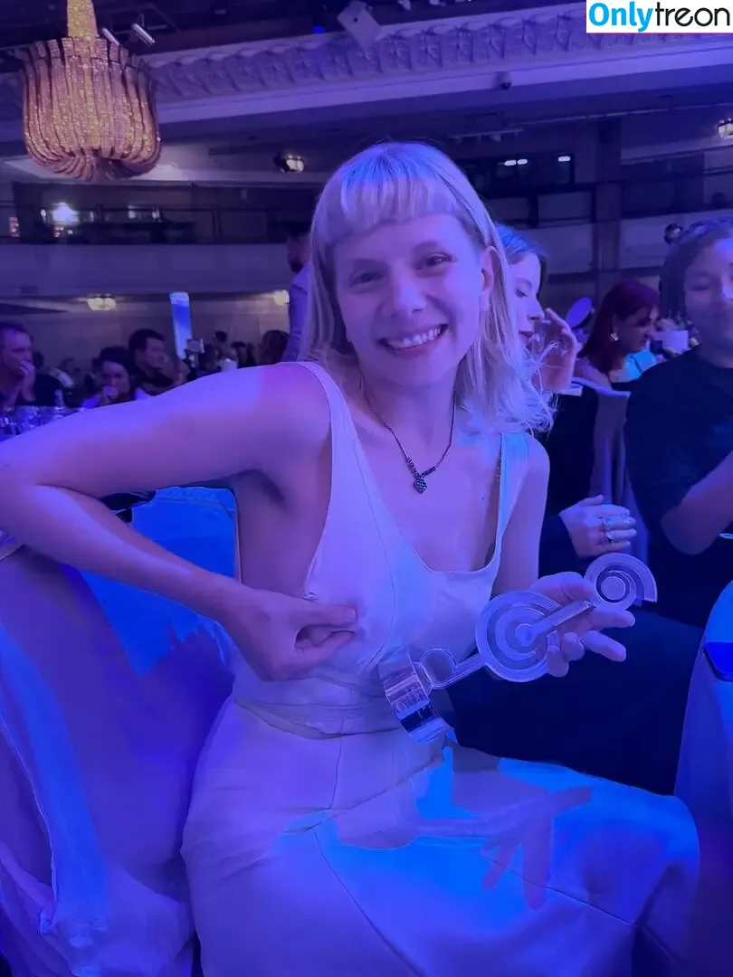 Aurora Aksnes nude photo #0467 (auroramusic / singer)